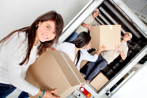 Preparation checklist and moving support for Earls Court customers