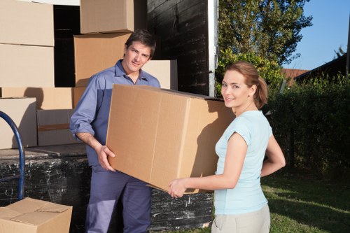 Vehicle loading and item protection for a move
